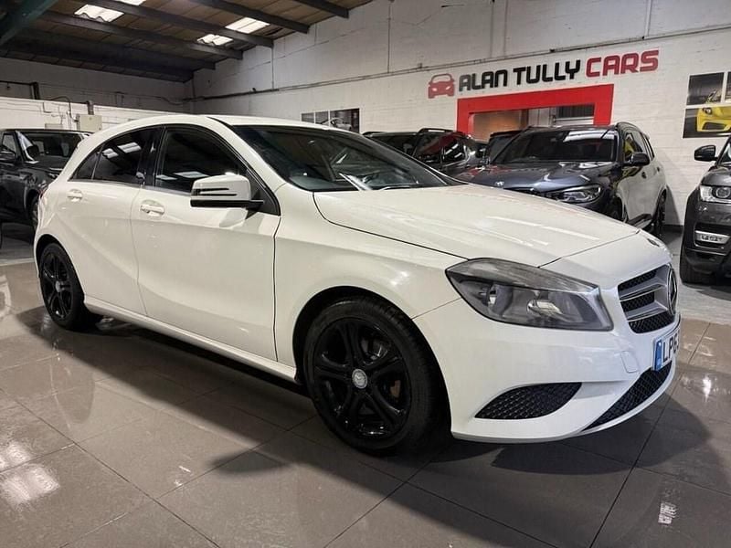 White Used 2014 Mercedes A180 Hatchback | £5,450 (Fair price) - Image 1/4