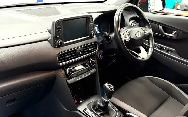 Used Hyundai Kona Premium 120 HP (88 kW) 2019 Red SUV