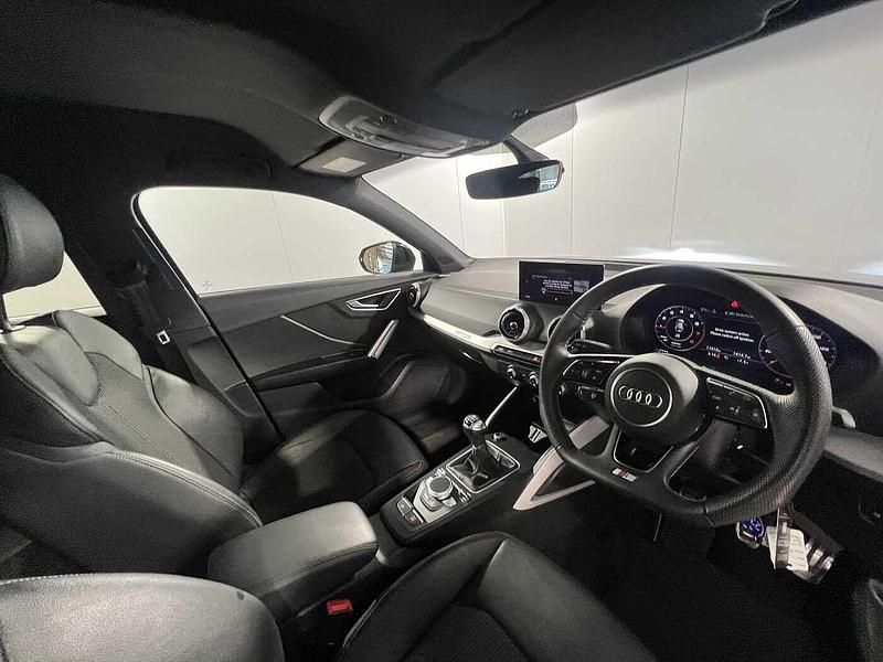 Used Audi Q2 Black Edition 110 HP (80 kW) 2024 Blue SUV