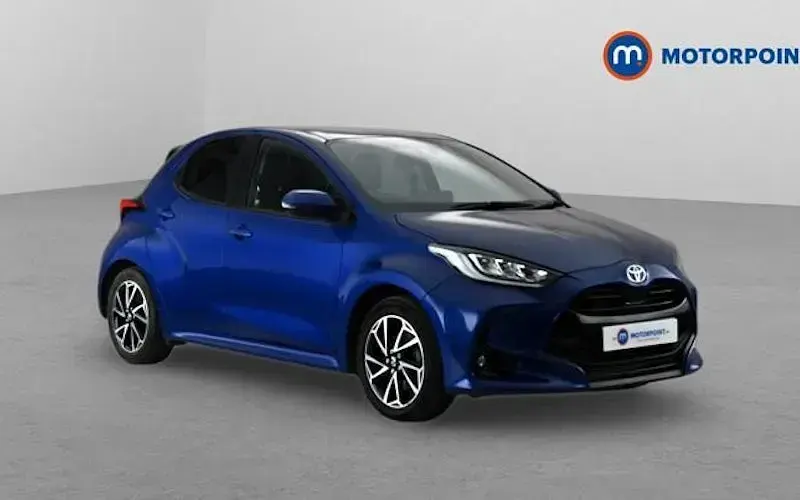 Usado Toyota Yaris Hybrid Design 116 HP (85 kW) 2026 Citadino