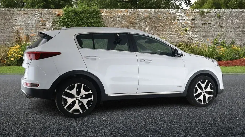 Used Kia Sportage GT-Line 174 HP (127 kW) 2017 White SUV