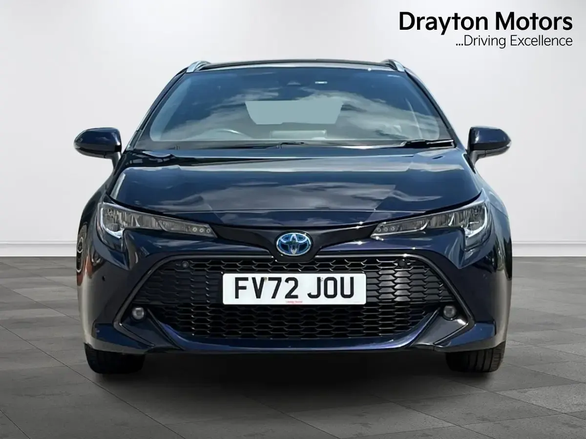 Used Toyota Corolla 122 HP (89 kW) 2023 Blue Estate