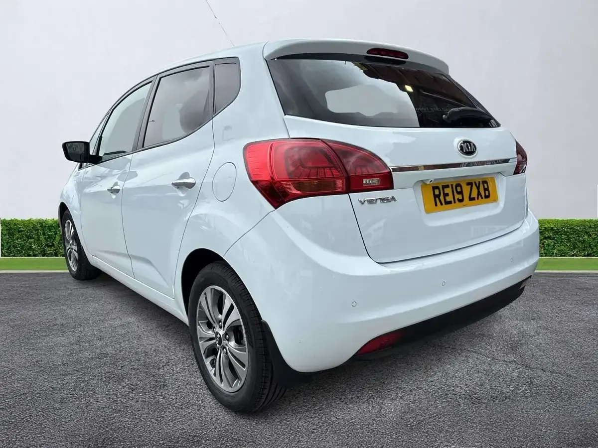 Used Kia Venga 123 HP (90 kW) 2019 White Hatchback