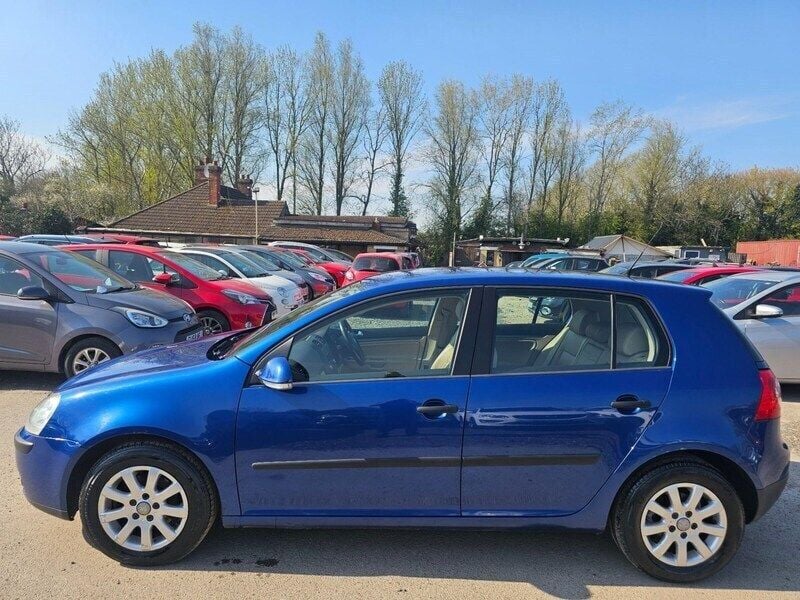 Blue Used 2005 VW Golf IV SE Hatchback | £2,500 (Fair price) - Image 1/4