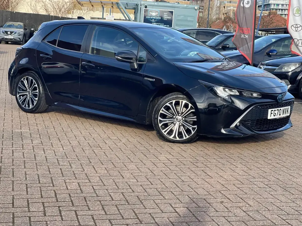 Used Toyota Corolla Design 184 HP (135 kW) 2020 Black Hatchback