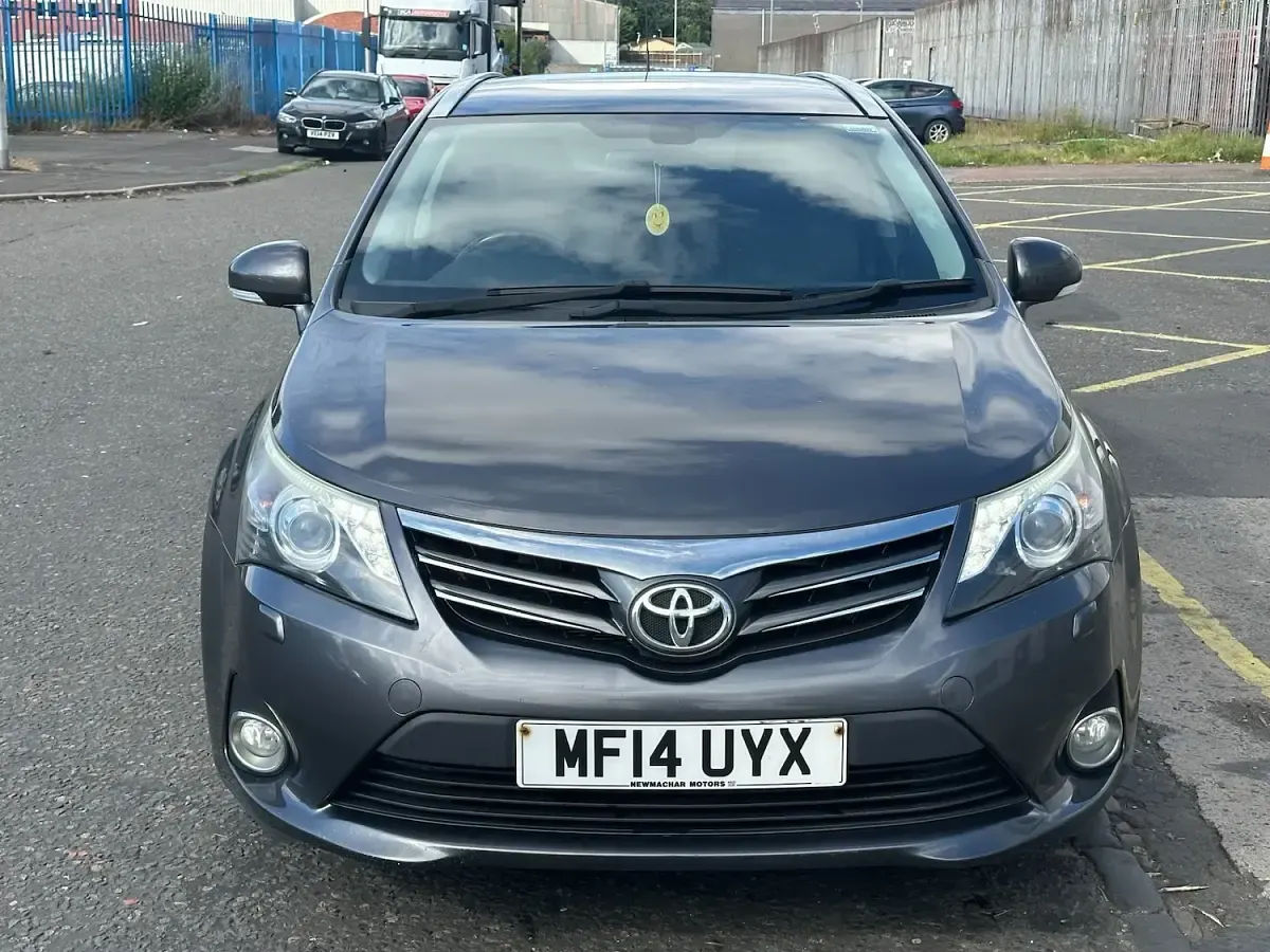 Used Toyota Avensis 124 HP (91 kW) 2014 Grey Estate