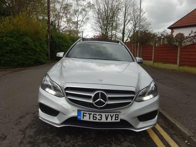 Usado Mercedes E350 AMG 252 HP (185 kW) 2014 Prateado Carrinha