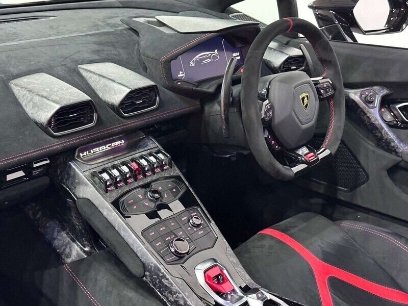 Image 2/4
