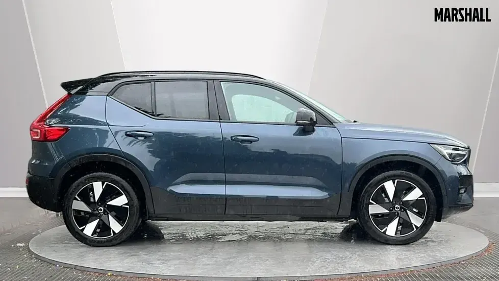 New Volvo EX40 Plus 185 kW (252 HP) 2026 Metallic  denim blue SUV