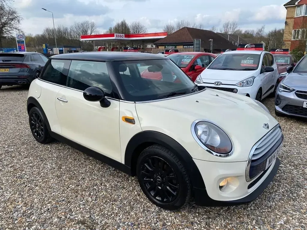 Usado Mini Cooper Hatch 136 CV (100 kW) 2014 Blanco Utilitario