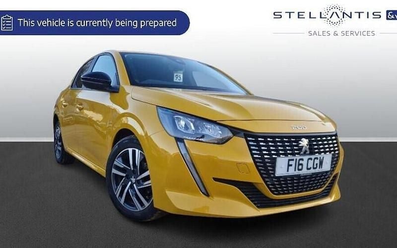 Used Peugeot 2008 Allure 101 HP (74 kW) 2024 SUV