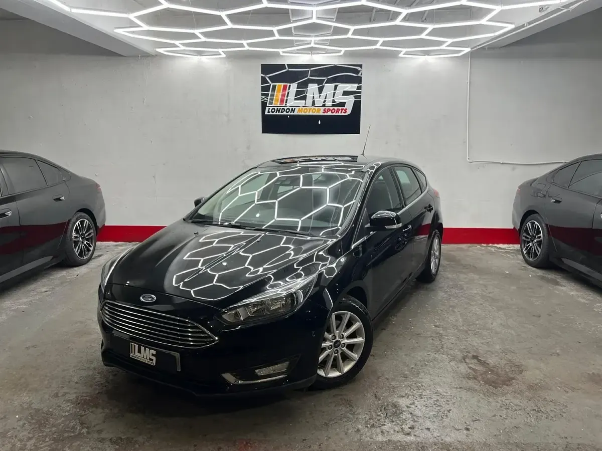 Used Ford Focus Titanium 125 HP (91 kW) 2016 Black Hatchback