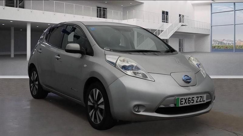 Used Nissan Leaf Tekna 80 kW (109 HP) 2015 Silver Hatchback