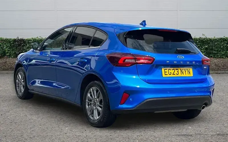 Used Ford Focus Titanium 125 HP (91 kW) 2023 Blue Hatchback