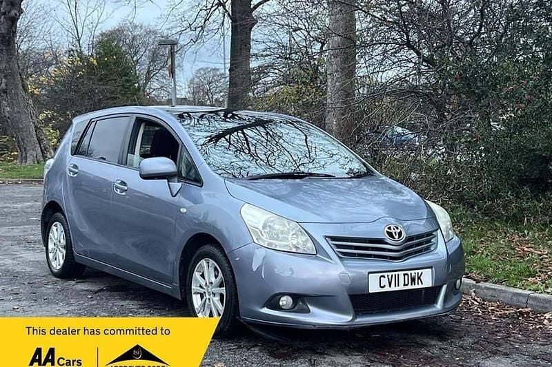 Blue Used 2011 Toyota Verso MPV | £1,489 (Good price) - Image 1/1