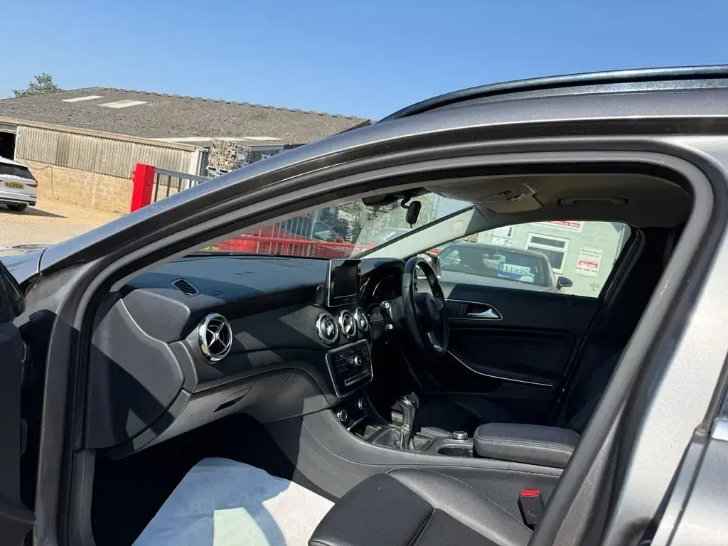Used Mercedes GLA200 SE 156 HP (114 kW) 2018 Grey SUV