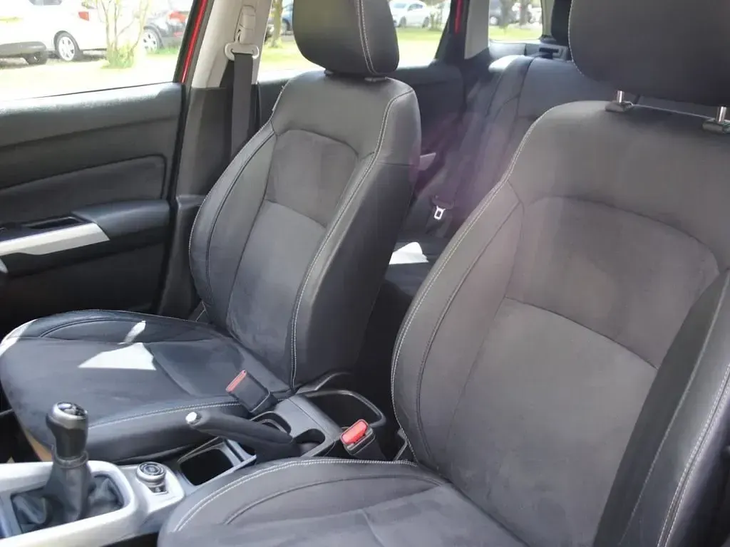 Usado Suzuki Vitara SZ5 120 CV (88 kW) 2015 Rojo SUV