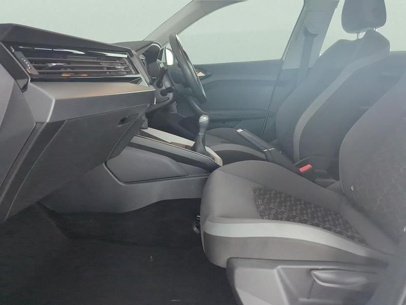 Used Audi A1 Sportback Sport 95 HP (69 kW) 2024 White Hatchback