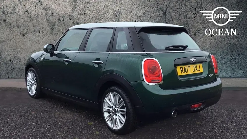 Used Mini Cooper Hatch 134 HP (98 kW) 2017 Green Hatchback