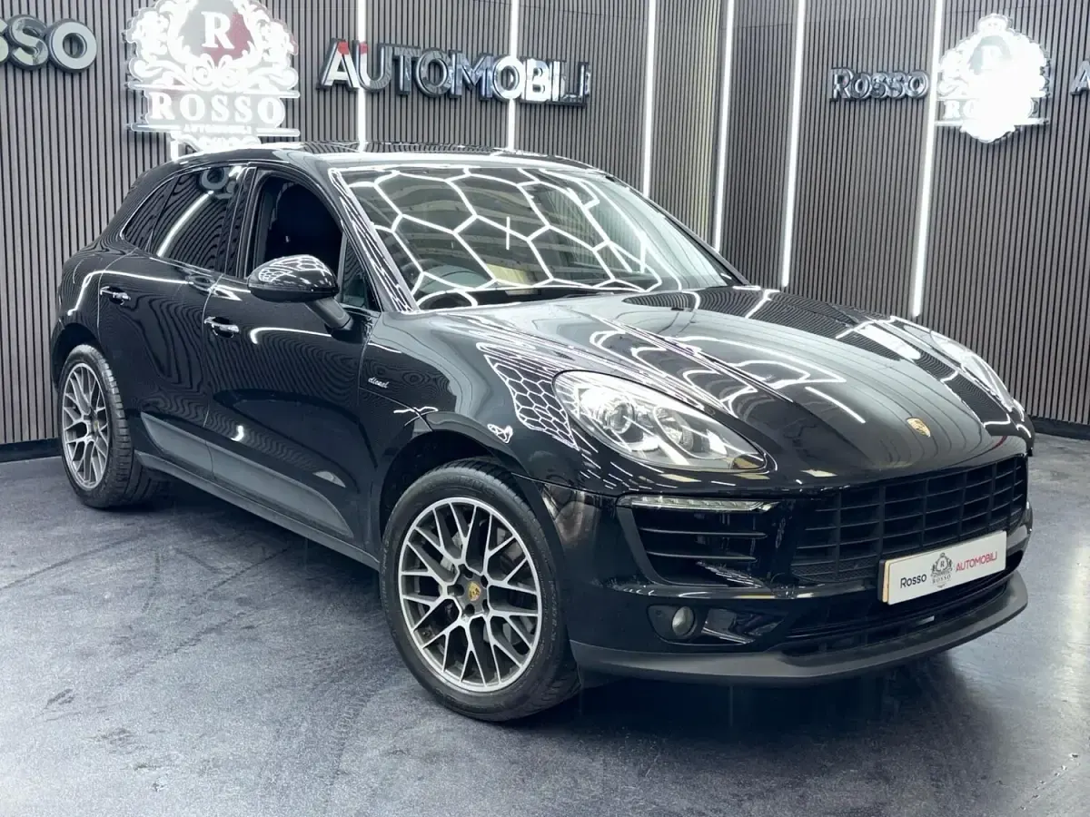 Used Porsche Macan 258 HP (189 kW) 2015 Black SUV