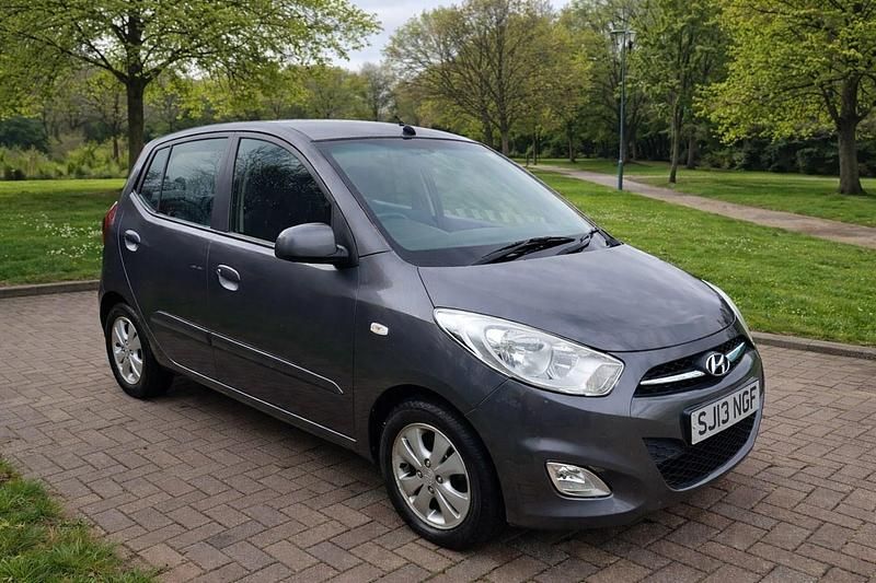 Used Hyundai i10 Active 85 HP (62 kW) 2013 Grey Hatchback