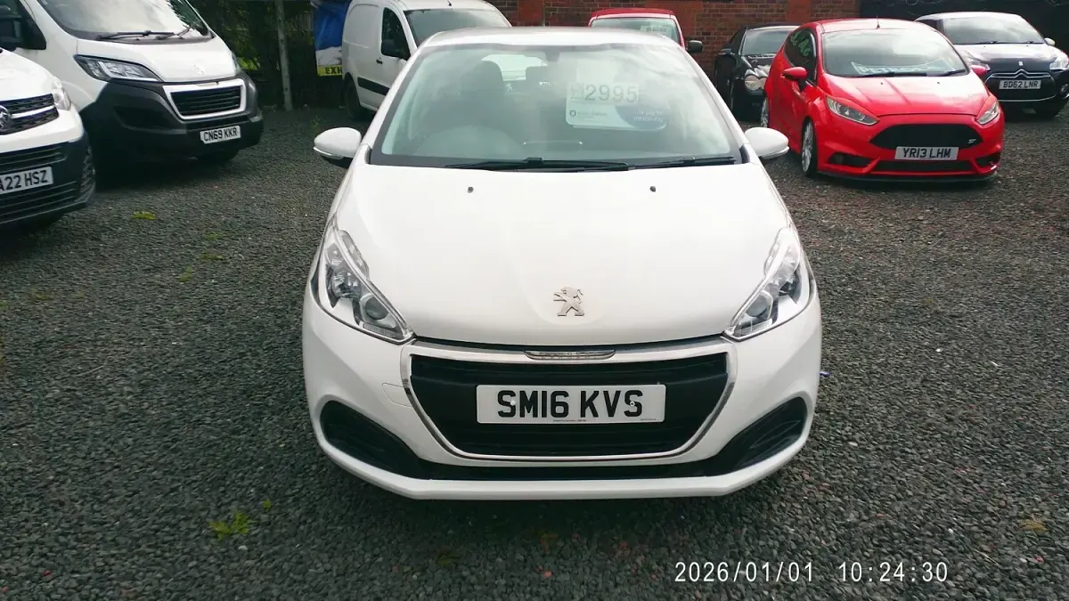 Used Peugeot 208 Active 2016 White Hatchback