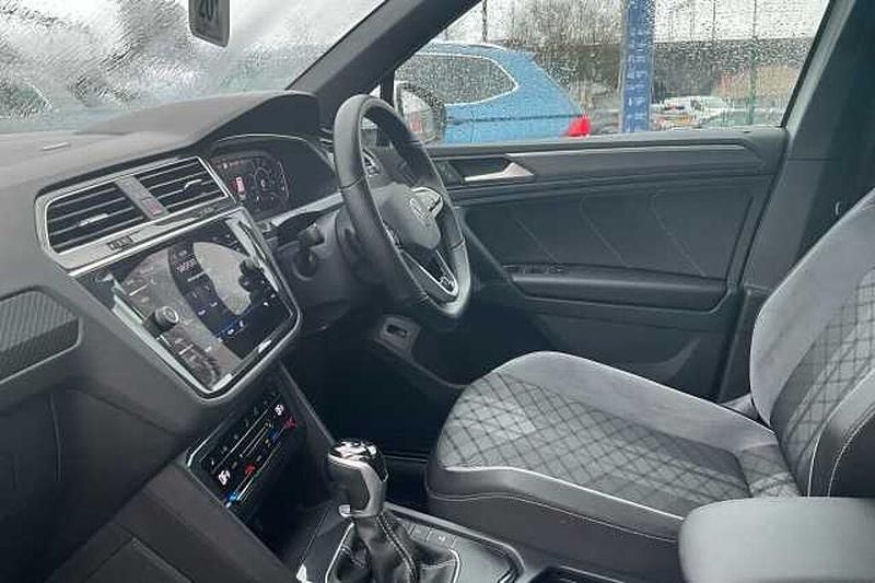 Used VW Tiguan R-line 245 HP (180 kW) 2023 White SUV