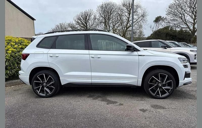 Used Skoda Karoq SportLine 150 HP (110 kW) 2023 Moon white metallic SUV