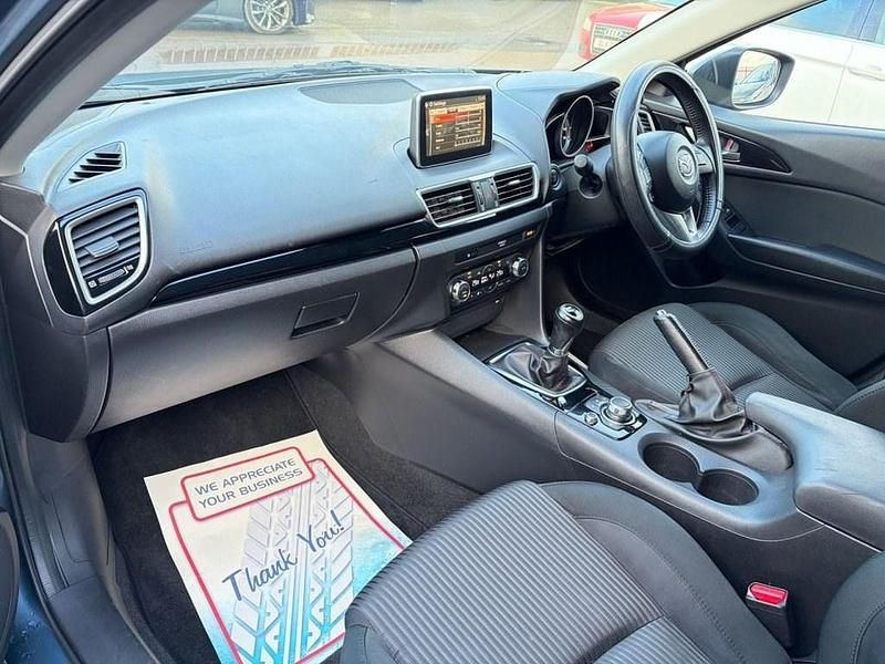 Used Mazda 3 120 HP (88 kW) 2015 Blue Hatchback