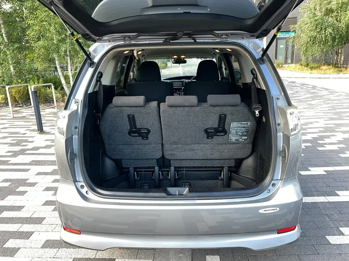 Used Toyota Estima 2014 Grey MPV