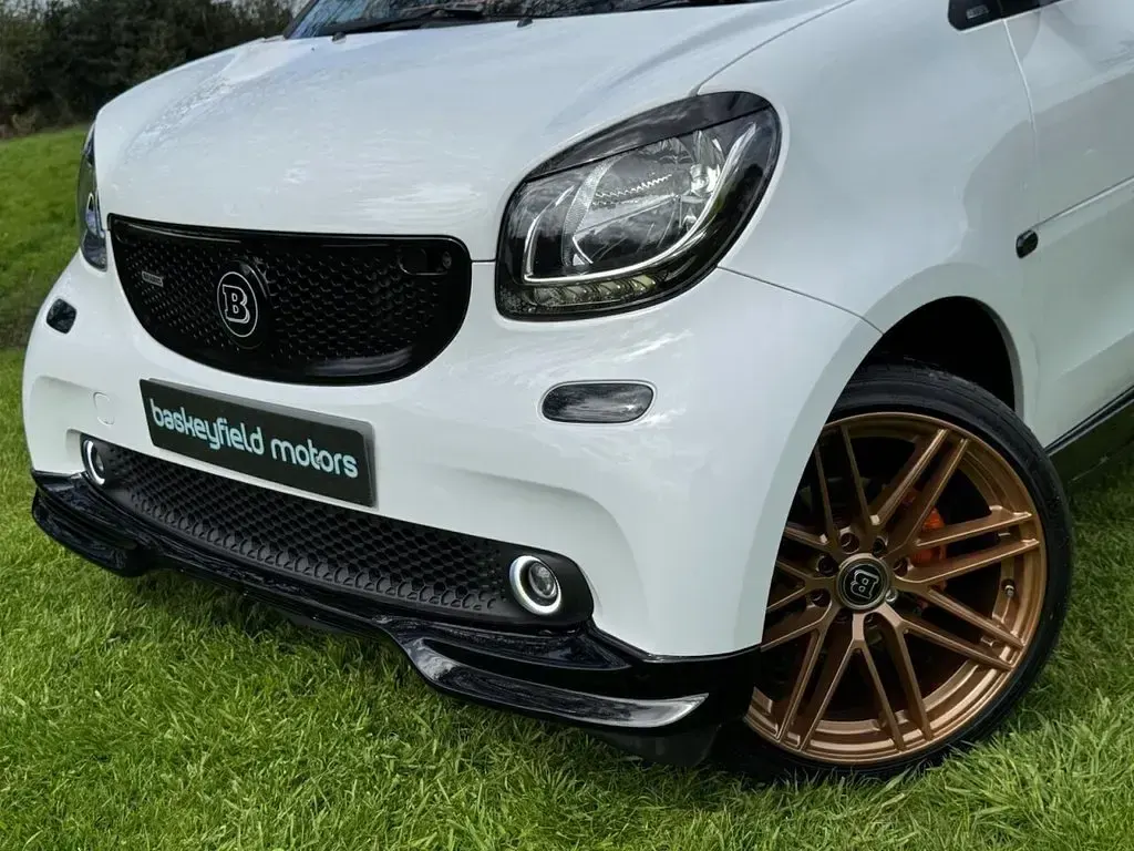 Used Smart ForTwo Coupé Passion 71 HP (52 kW) 2019 White Coupe