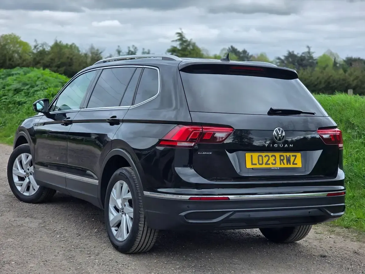 Używany VW Tiguan Allspace Life 150 KM (110 kW) 2023 Czarny SUV