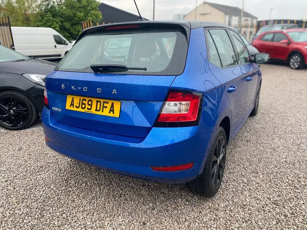 Używany Skoda Fabia Colour Edition 2020 Niebieski Hatchback