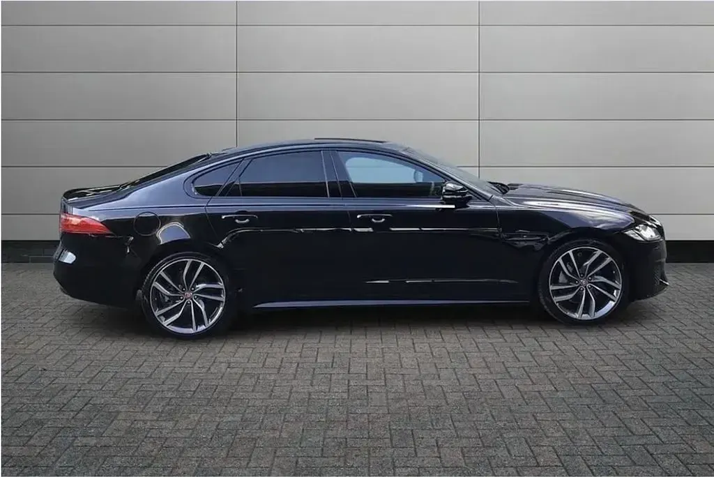 Used Jaguar XF Chequered Flag 180 HP (132 kW) 2020 Black Sedan
