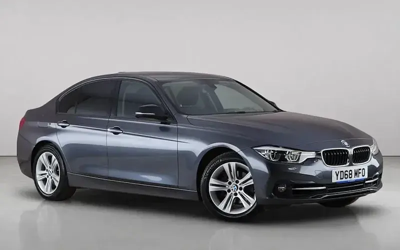 Used BMW 318 Sport Line 136 HP (100 kW) 2018 Sedan