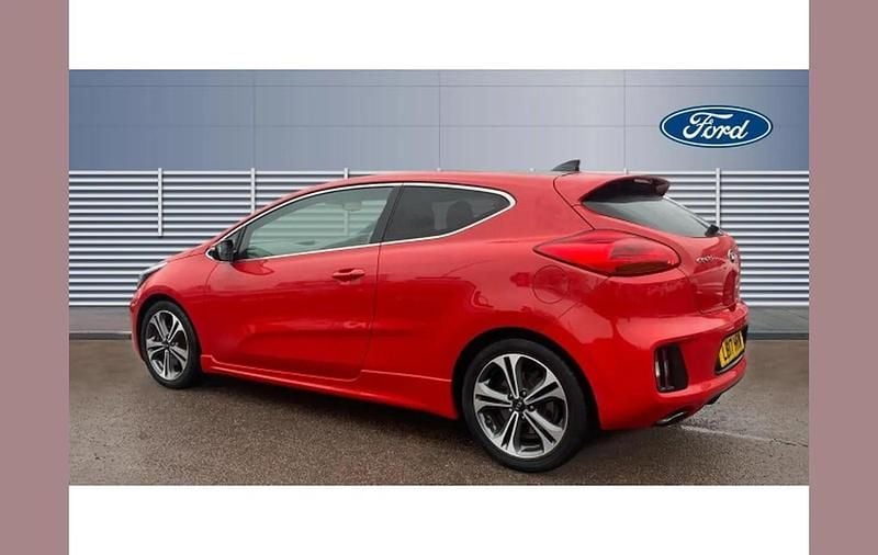 Used Kia ProCeed GT-Line S 118 HP (86 kW) 2017 Red Hatchback