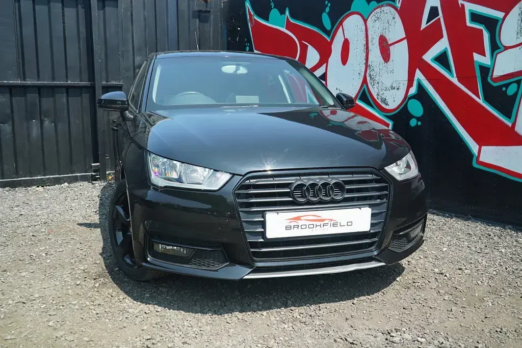 Used Audi A1 Sportback Sport 95 HP (69 kW) 2015 Black Hatchback