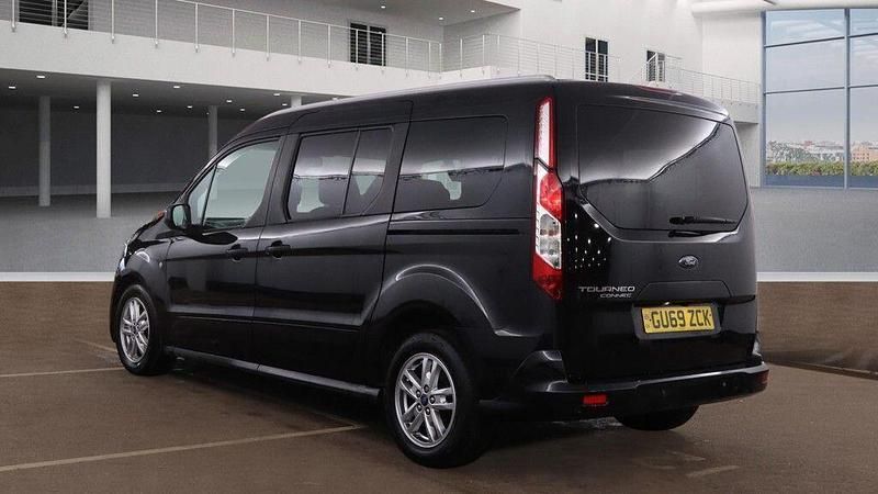 Used Ford Grand Tourneo Connect Titanium 120 HP (88 kW) 2019 Black MPV