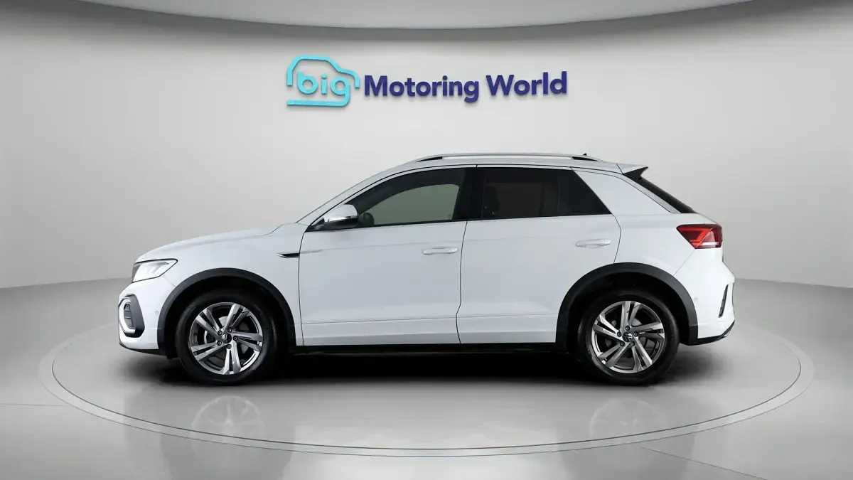 Used VW T-Roc R-line 150 HP (110 kW) 2024 White SUV