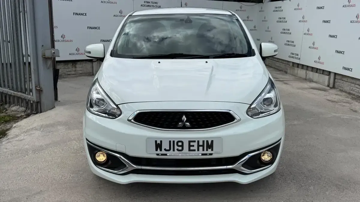 Used Mitsubishi Mirage 78 HP (57 kW) 2019 White Hatchback