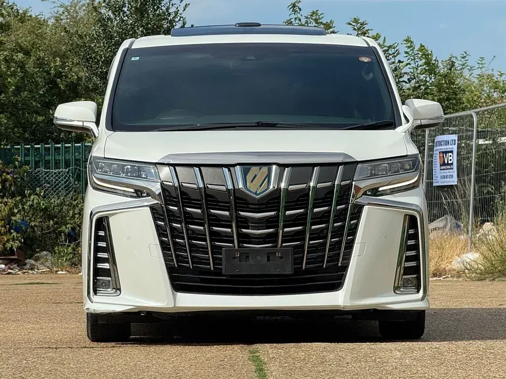 Used Toyota Alphard Edition 152 HP (111 kW) 2020 White MPV