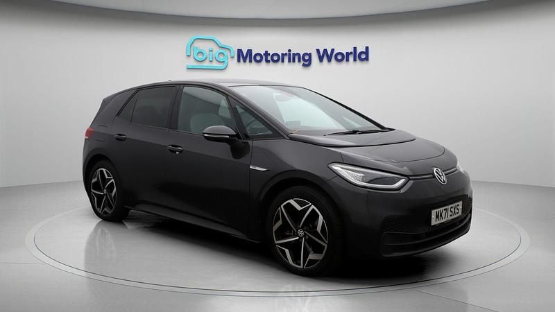 Used 2021 VW ID.3 Pro Performance Hatchback | £17,400 (A bit pricey) - Image 1/4