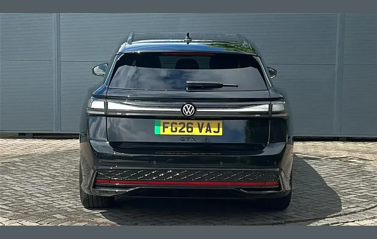 New VW ID.7 GTX 250 kW (340 HP) 2026 Black Estate