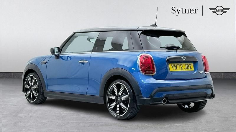 Used Mini Cooper Exclusive 134 HP (98 kW) 2022 Blue Hatchback