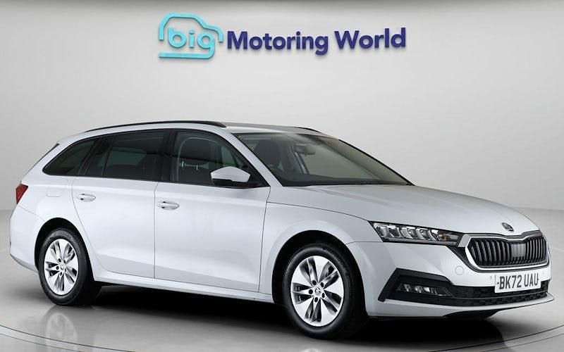 Used Skoda Octavia SE Technology 110 HP (80 kW) 2022 White Estate