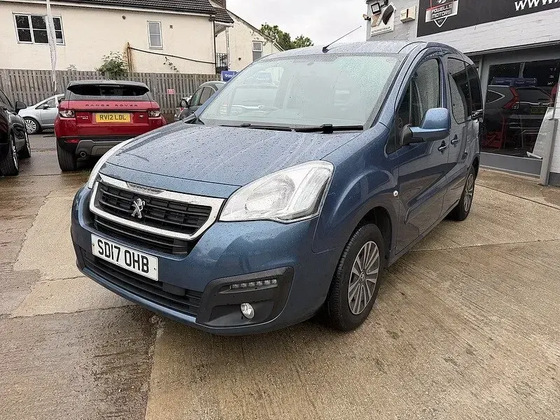 Used Peugeot Partner Tepee Allure 2017 Blue MPV