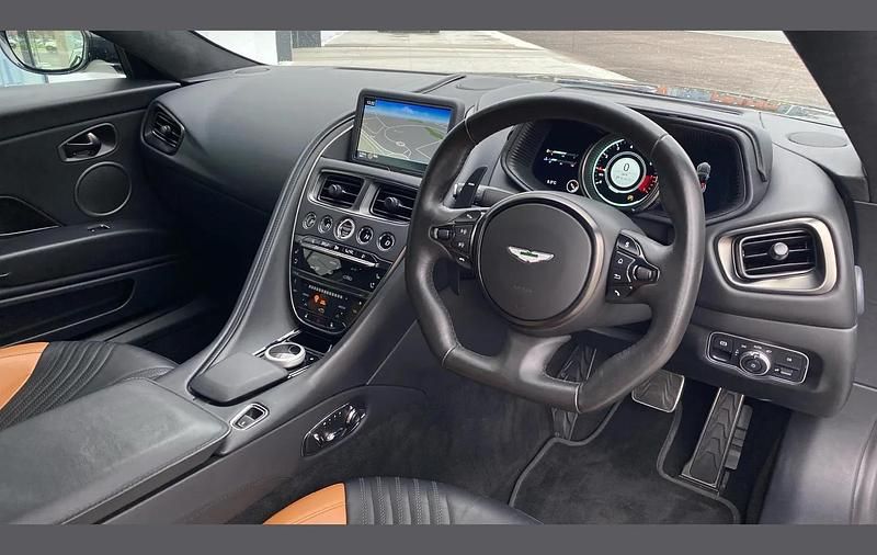 Used Aston Martin DB11 528 HP (388 kW) 2021 Black Coupe