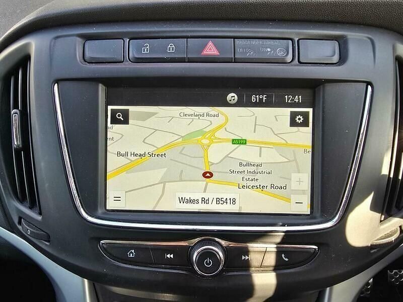 Used Vauxhall Zafira Tourer SRi 140 HP (102 kW) 2018 Black MPV