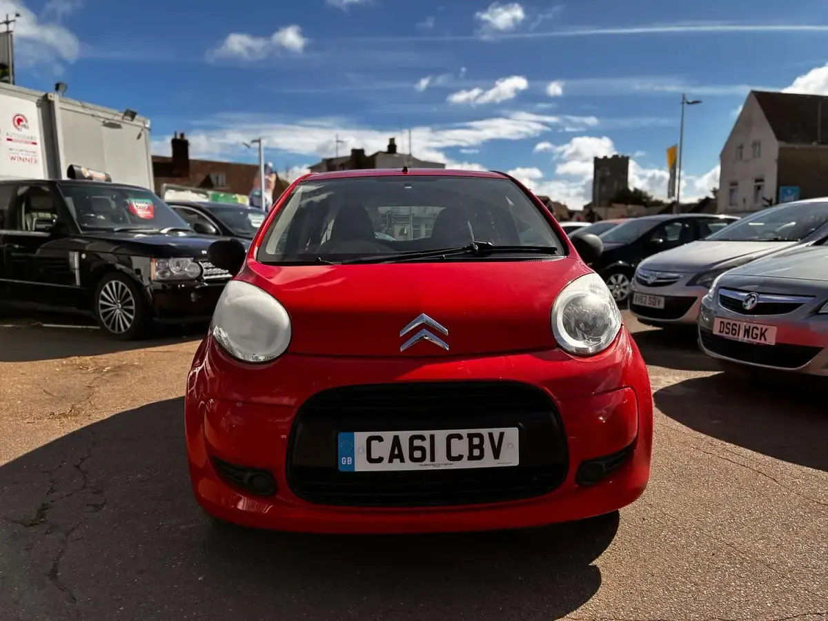 Used Citroën C1 VTR Sport 68 HP (50 kW) 2011 Red Hatchback