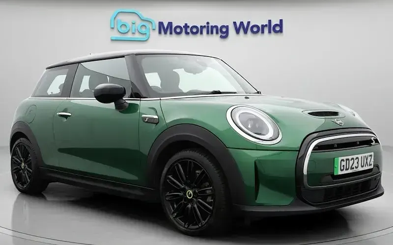 Used Mini Cooper Level 2 135 kW (184 HP) 2023 Hatchback